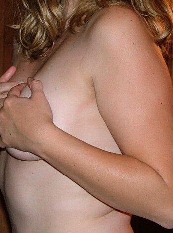 Amateur Wife Honeymoon Vacation Photos  - Photo 3