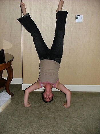 "Look at this fucking hot chick doin' a damn handstand with no goddamn clothes on."