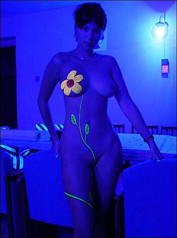 Blue Light - Photo 13