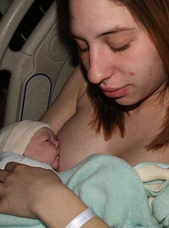Pregnant Teen Girlfriend Lactating - Photo 8