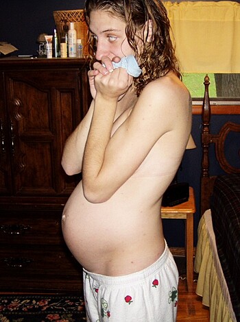 Pregnant Teen Girlfriend Lactating - Photo 15