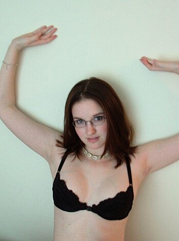 GOOD GIRL POSE  - Photo 12