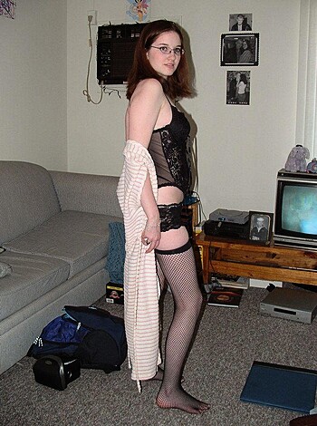 GOOD GIRL POSE  - Photo 45