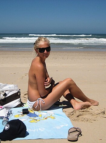 TEEN ON NUDIST BEACH SET Young Teen Girl FKK 6 - Photo 16