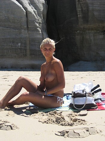 TEEN ON NUDIST BEACH SET Young Teen Girl FKK 6 - Photo 19