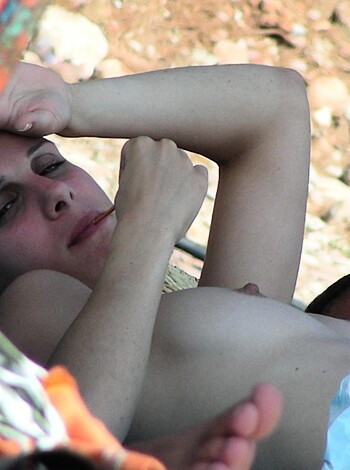 TOPLESS TEENS ON BEACH SET Young Teen Girl FKK 7 - Photo 2