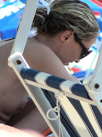 TOPLESS TEENS ON BEACH SET Young Teen Girl FKK 7 - Photo 5