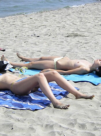 TOPLESS TEENS ON BEACH SET -Young Teen Girl FKK - Photo 18