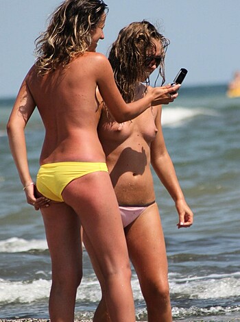 TOPLESS TEENS ON BEACH SET -Young Teen Girl FKK - Photo 39