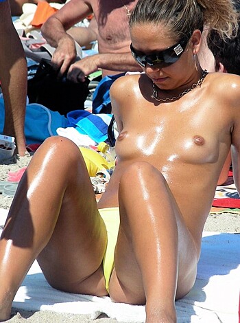 TOPLESS TEENS ON BEACH SET Young Teen Girl FKK - Photo 1