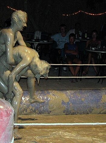 Mudwrestling Girls - Photo 16