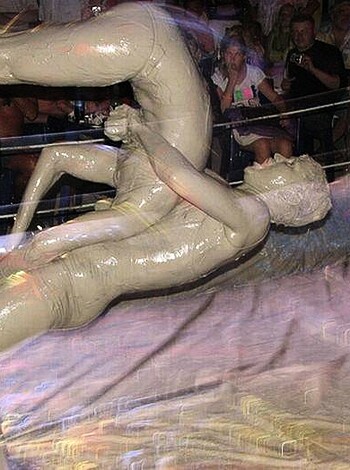 Mudwrestling Girls - Photo 15