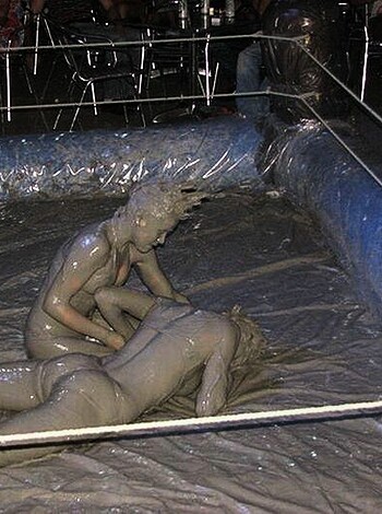 Mudwrestling Girls - Photo 21