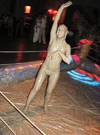Mudwrestling Girls - Photo 26