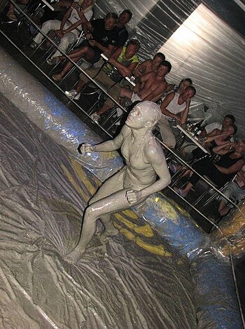 Mudwrestling Girls - Photo 32