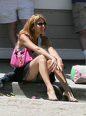 Upskirt for real voyeur 14 - Photo 8