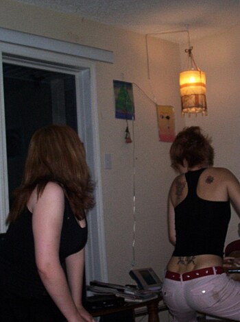 Tattooed chick at a private party  - Photo 4