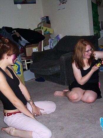 Tattooed chick at a private party  - Photo 15