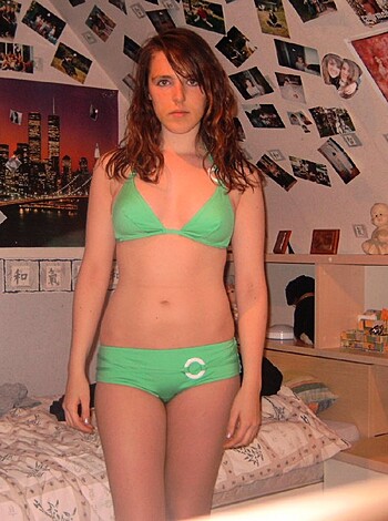 Young naked girlfriend - Photo 7