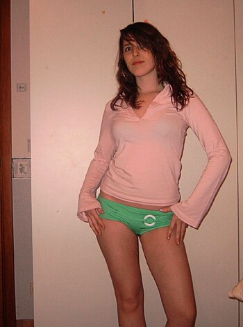 Young naked girlfriend - Photo 10