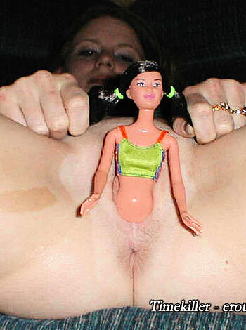 Amateurs girl and her crazy,bizarre insertion pics - Photo 2