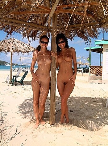 Naked girls on the beach dziewczyny nago na plazy - Photo 12