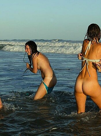 Naked girls on the beach dziewczyny nago na plazy - Photo 17