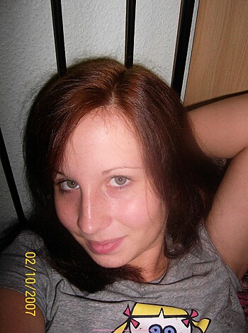Young teen with shawed pussy - Photo 23