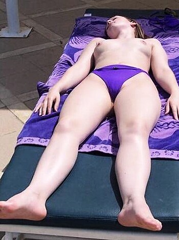 My friends daughter - Photo 22