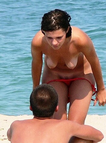 Voyeur - beach dressing  - Photo 16
