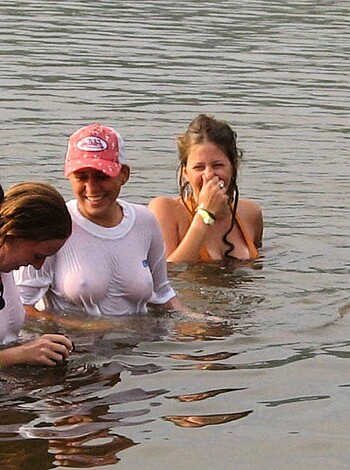 College Initiations: Wet Games. Part 4.  - Photo 10