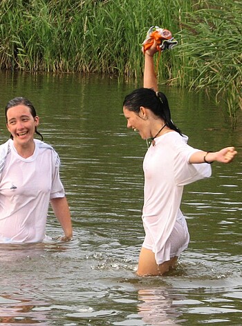 College Initiations: Wet Games. Part 4.  - Photo 15
