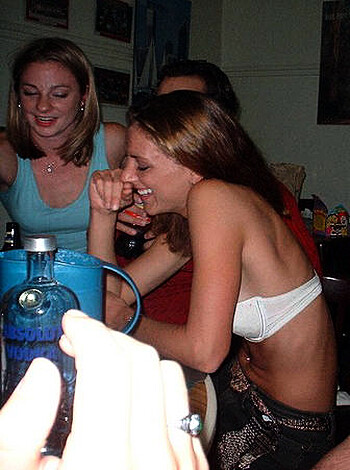 Amateurs: Strip Poker. Part 2.  - Photo 21