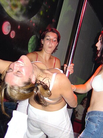 Amateurs: Stripping In The Nightclub. Part 3.  - Photo 18