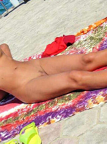 Amateurs: Naked On The Beach. Part 6.  - Photo 31