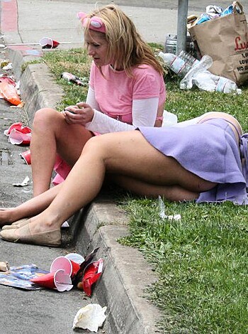 Upskirt and downblouse student pictures 41  - Photo 20