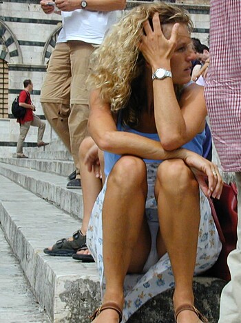 Upskirt and downblouse student pictures 41  - Photo 22