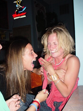 Accidental nudity and upskirt , oups - Photo 39