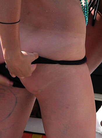 Accidental nudity and upskirt , oups - Photo 109