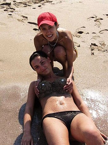 Amateur topless girls on the beach No.11  - Photo 17