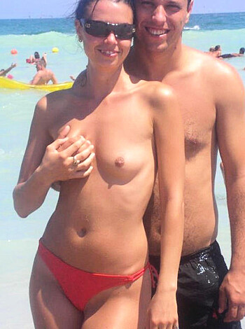 Amateur topless girls on the beach No.11  - Photo 45