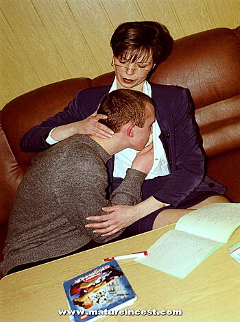 Mature Teacher - Photo 4