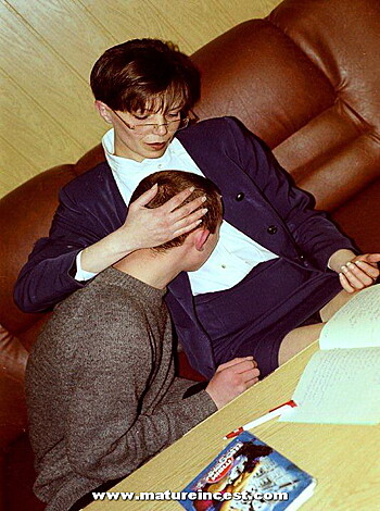 Mature Teacher - Photo 3