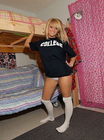 Australian Teen - Lindsay A. ( 18yo)  - Photo 9