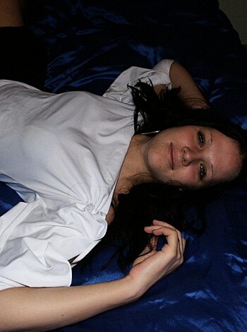 Nice ex girl Chantal on blue bed  - Photo 7