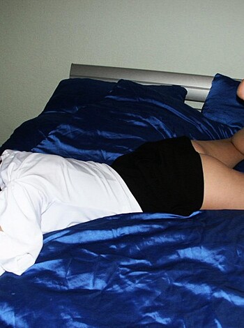 Nice ex girl Chantal on blue bed  - Photo 9
