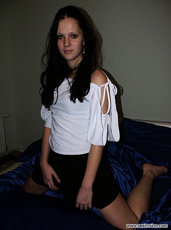 Nice ex girl Chantal on blue bed  - Photo 11