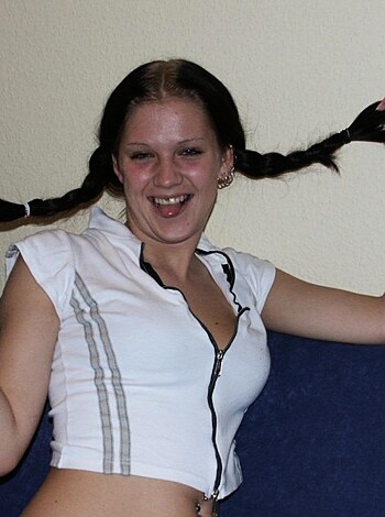 Nice ex girl Chantal on sofa - Photo 10