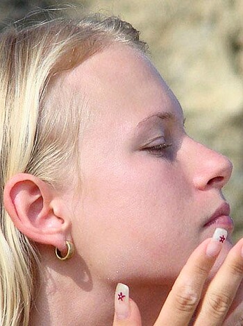 Blonde Girl on the Nudistbeach / FKK - Photo 12