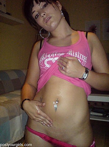 Shaved girlfriend with small tits - Photo 23